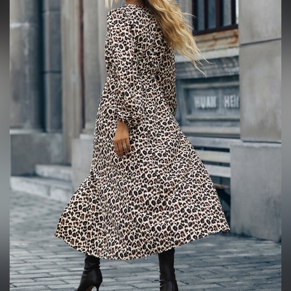 Boho Leopard Print Slit Long Sleeve Maxi Dress - Picture 2 of 6